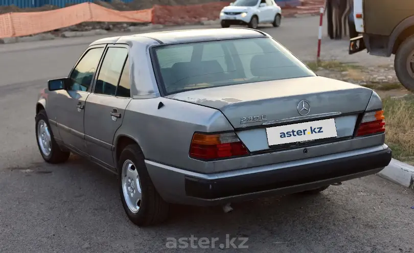 Mercedes-Benz W124 1989 года за 400 000 тг. в Алматы фото 4