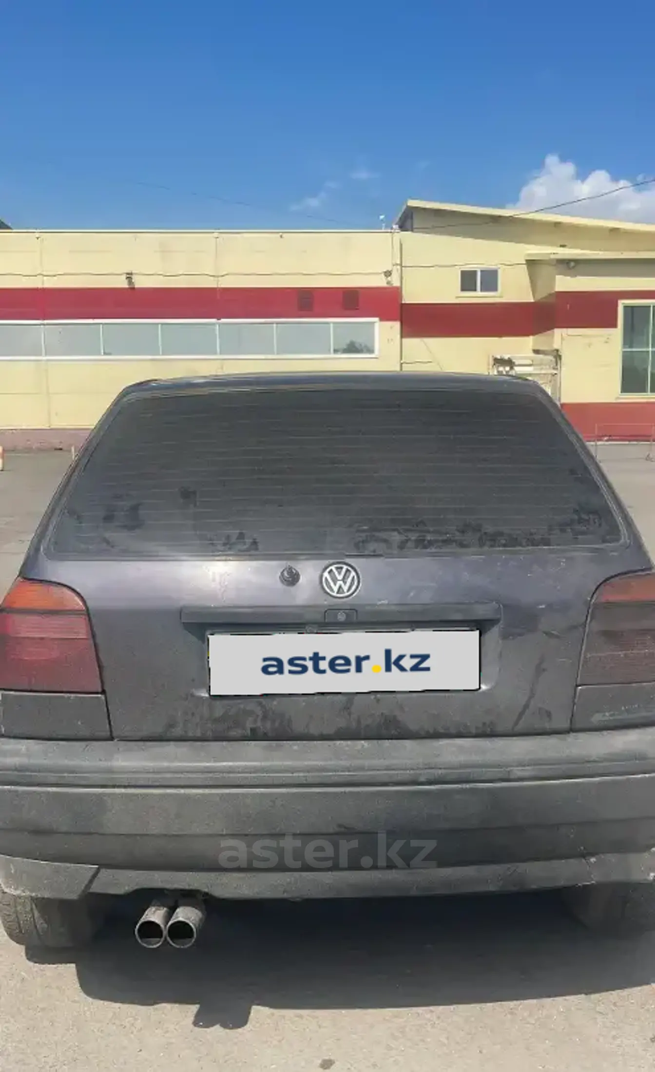 Volkswagen Golf 1993 года за 900 000 тг. в Астана