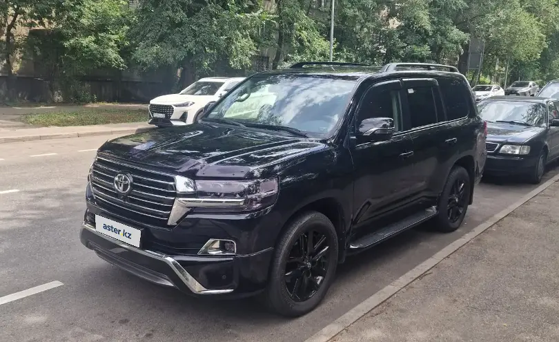 Toyota Land Cruiser 2020 года за 33 500 000 тг. в Алматы