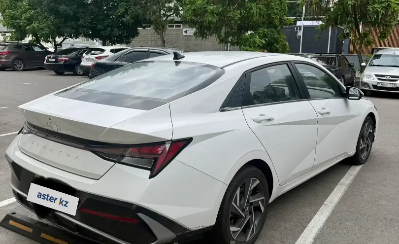 Hyundai Elantra 2024 года за 8 715 000 тг. в Алматы