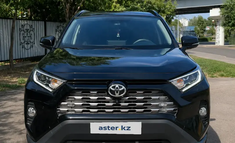 Toyota RAV4 2020 года за 18 000 000 тг. в Алматы фото 1