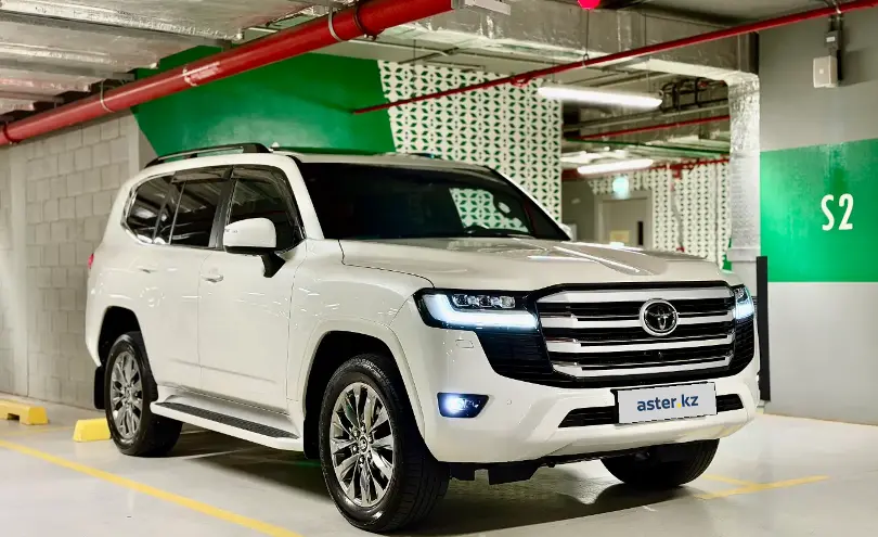 Toyota Land Cruiser 2024 года за 54 800 000 тг. в Астана фото 3