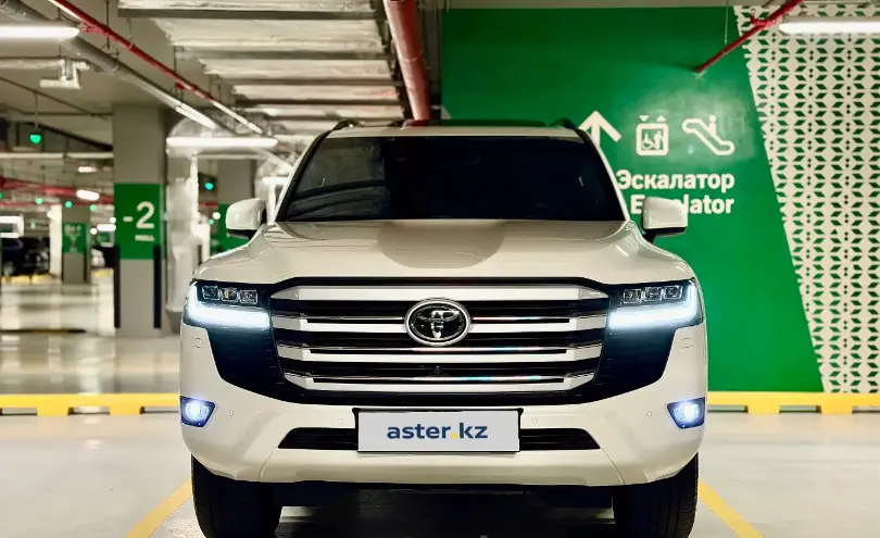 Toyota Land Cruiser 2024 года за 54 800 000 тг. в Астана фото 2