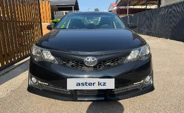 Toyota Camry 2014 года за 8 600 000 тг. в Алматы фото 2