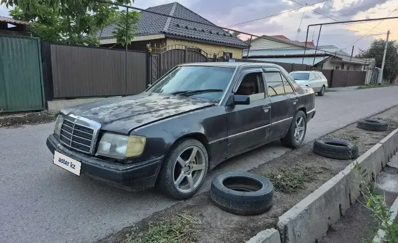 Mercedes-Benz E-Класс 1992 года за 600 000 тг. в Алматы фото 1