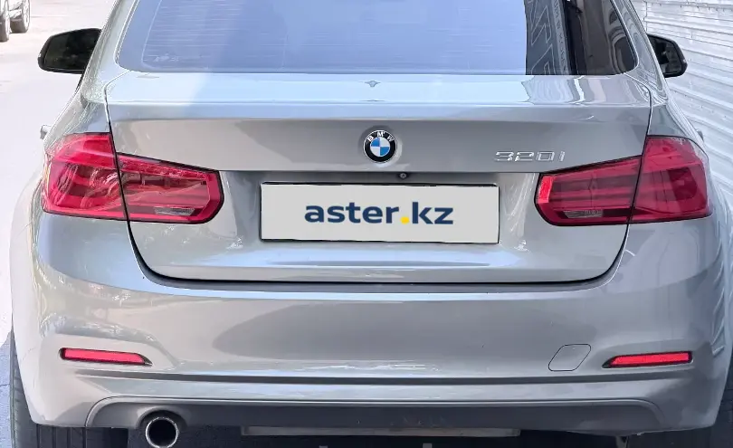BMW 3 серии 2017 года за 10 300 000 тг. в Шымкент
