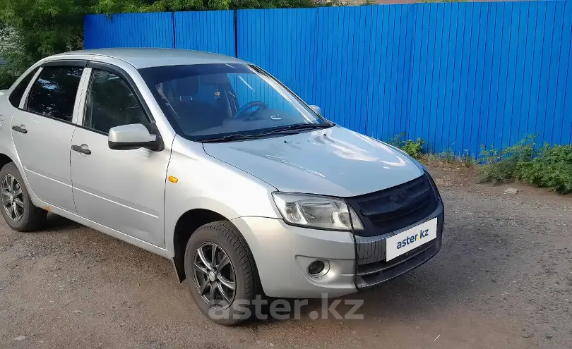 LADA (ВАЗ) Granta 2012 года за 2 000 000 тг. в Павлодарская область фото 2