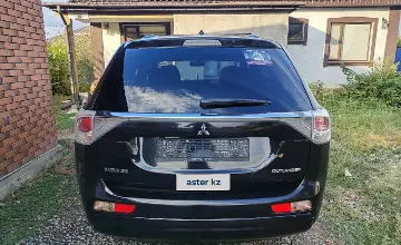 Mitsubishi Outlander 2013 года за 5 500 000 тг. в Актобе фото 3