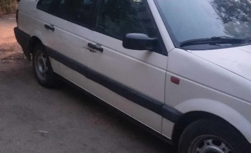 Volkswagen Passat 1993 года за 600 000 тг. в Актюбинская область фото 3