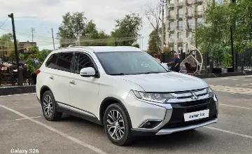 Mitsubishi Outlander 2015 года за 9 300 000 тг. в Сарыагаш фото 3