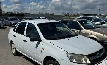 LADA (ВАЗ) Granta 2015 года за 2 000 000 тг. в Астана фото 3