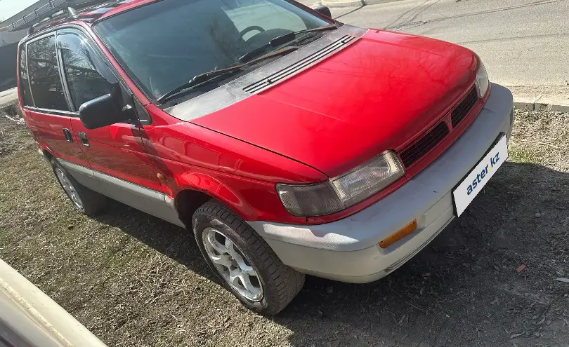Mitsubishi Space Runner 1994 года за 900 000 тг. в Алматы