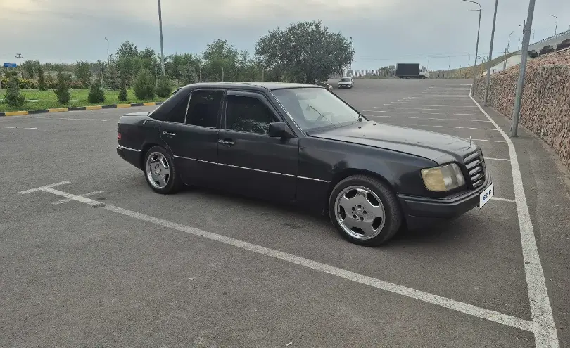 Mercedes-Benz E-Класс 1993 года за 1 150 000 тг. в Алматы фото 3
