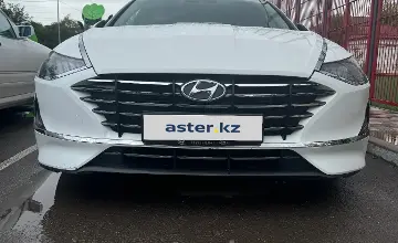 Hyundai Sonata 2019 года за 8 500 000 тг. в Астана фото 2