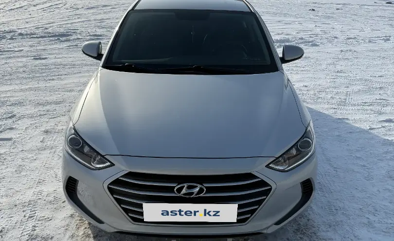 Hyundai Elantra 2018 года за 7 500 000 тг. в Астана фото 2