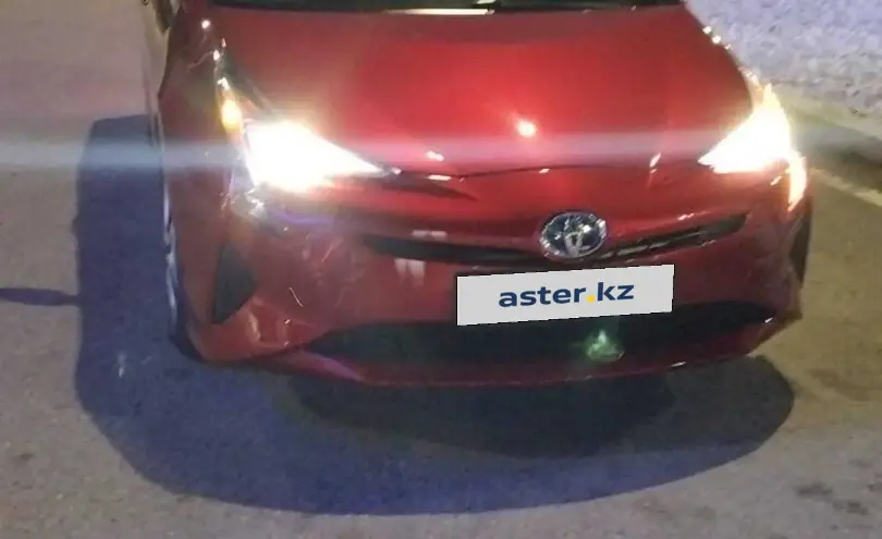Toyota Prius 2016 года за 8 000 000 тг. в Алматы