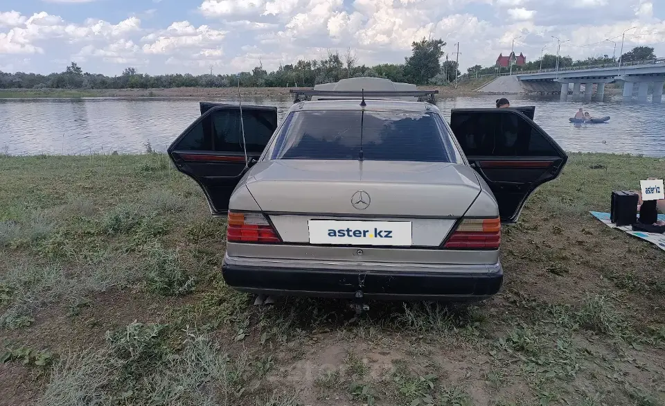 Mercedes-Benz W124 1991 года за 1 100 000 тг. в Карагандинская область фото 3
