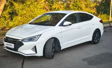 Hyundai Elantra 2019 года за 7 500 000 тг. в Алматы фото 1