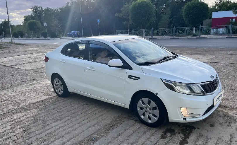 Kia Rio 2012 года за 2 800 000 тг. в Уральск фото 2