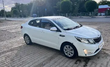 Kia Rio 2012 года за 2 900 000 тг. в Уральск фото 2