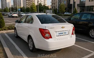Chevrolet Aveo 2013 года за 2 800 000 тг. в Шымкент фото 4