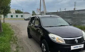Renault Sandero 2013 года за 2 700 000 тг. в Астана фото 3
