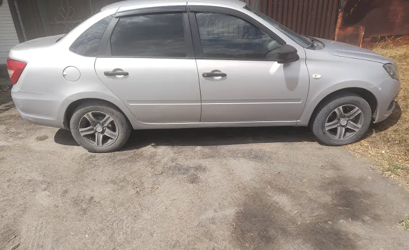 LADA (ВАЗ) Granta 2019 года за 3 000 000 тг. в Семей фото 2