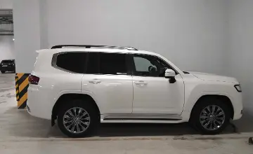 Toyota Land Cruiser 2023 года за 53 500 000 тг. в Алматы фото 2