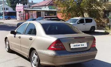 Mercedes-Benz C-Класс 2002 года за 2 000 000 тг. в Актобе фото 4