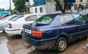 Volkswagen Vento 1992 года за 1 100 000 тг. в Уральск фото 4