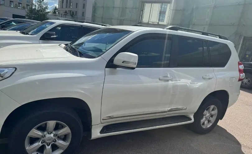 Toyota Land Cruiser Prado 2016 года за 16 500 000 тг. в Астана