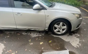 Chevrolet Cruze 2010 года за 2 850 000 тг. в Усть-Каменогорск фото 3