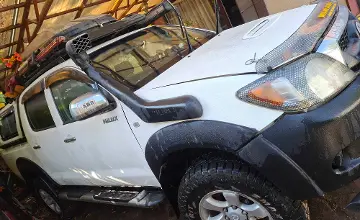 Toyota Hilux 2006 года за 12 000 000 тг. в Алматы