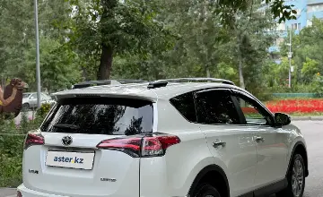 Toyota RAV4 2017 года за 13 000 000 тг. в Алматы