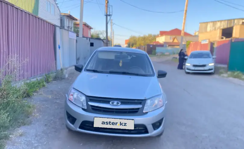 LADA (ВАЗ) Granta 2015 года за 2 000 000 тг. в Астана фото 2