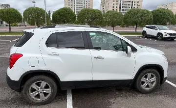 Chevrolet Tracker 2015 года за 4 600 000 тг. в Астана фото 3