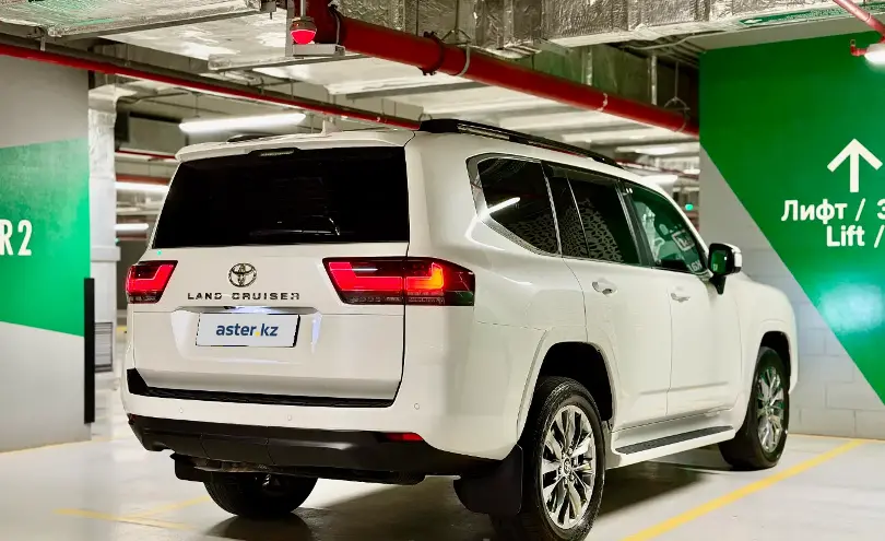 Toyota Land Cruiser 2024 года за 54 800 000 тг. в Астана фото 4