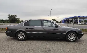 BMW 7 серии 1995 года за 2 500 000 тг. в Талдыкорган фото 2