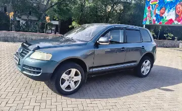 Volkswagen Touareg 2004 года за 4 500 000 тг. в Алматы фото 2
