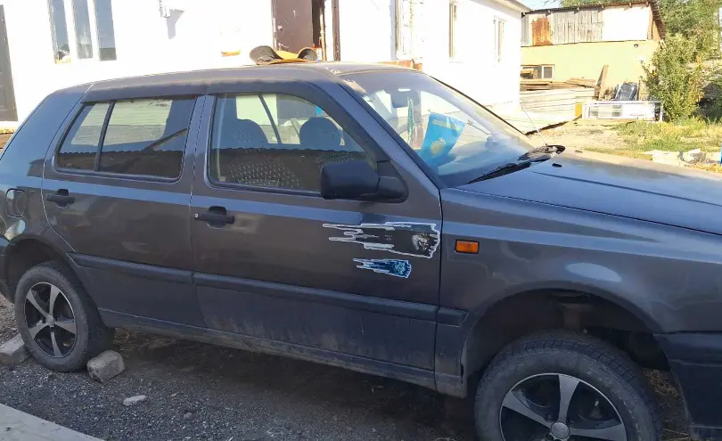Volkswagen Golf 1993 года за 500 000 тг. в Астана фото 1