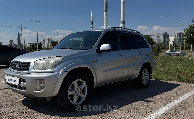 Toyota RAV4 2001 года за 5 100 000 тг. в Астана