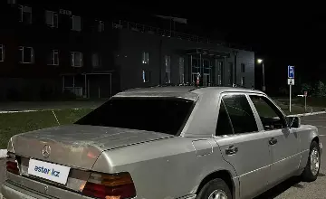 Mercedes-Benz W124 1992 года за 700 000 тг. в Павлодар