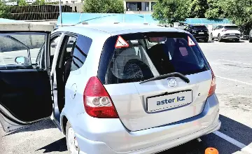 Honda Jazz 2002 года за 3 000 000 тг. в Шымкент фото 3