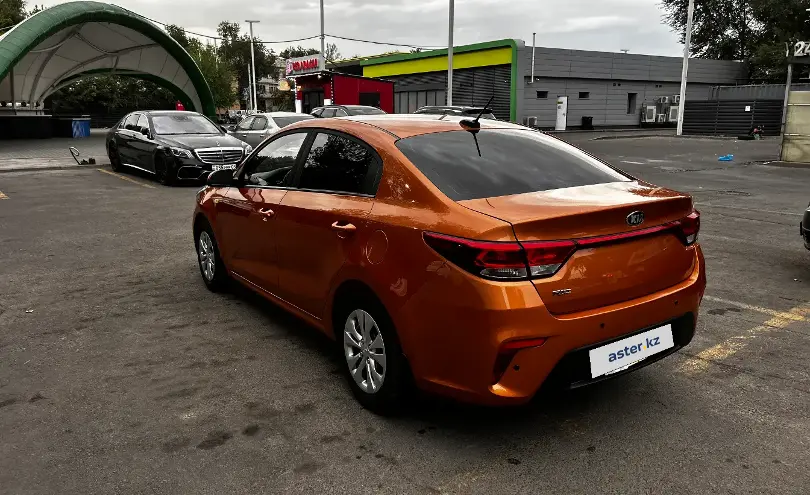 Kia Rio 2019 года за 4 000 000 тг. в Алматы