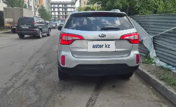 Kia Sorento 2012 года за 8 000 000 тг. в Астана фото 2