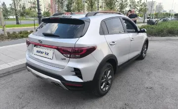 Kia Rio 2021 года за 7 500 000 тг. в Астана