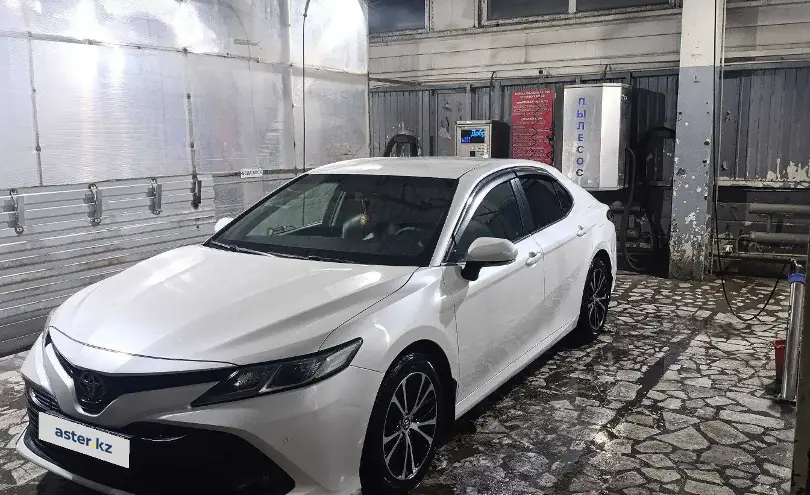 Toyota Camry 2019 года за 10 500 000 тг. в Павлодарская область