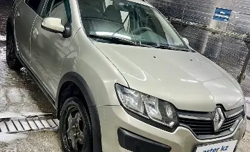 Renault Sandero 2017 года за 4 000 000 тг. в Астана фото 2