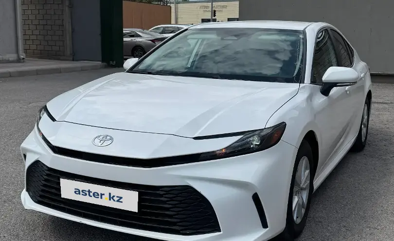 Toyota Camry 2024 года за 19 500 000 тг. в Шымкент