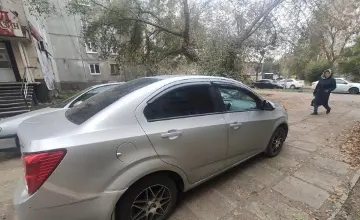 Chevrolet Aveo 2014 года за 2 900 000 тг. в Усть-Каменогорск фото 2